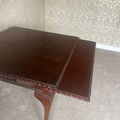 Mahogany Dining Room Table - Extendable