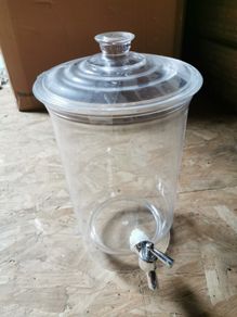 Drinks dispenser