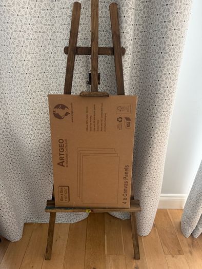 Adjustable wooden art easel