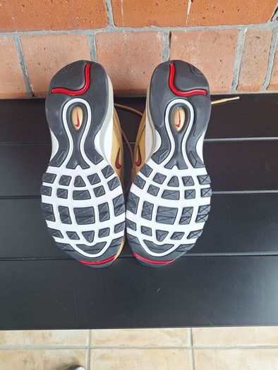Women's trainers