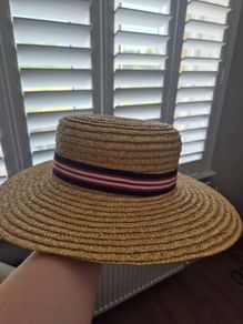 woman's straw hat