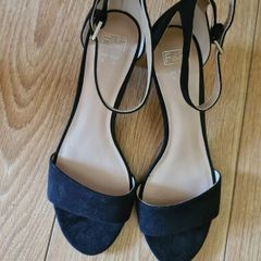 sandals size 39