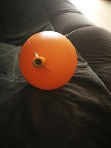 Ball valve float