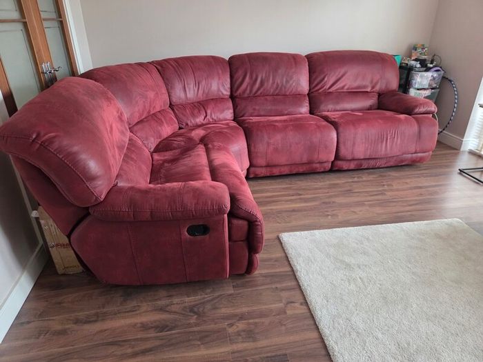 Corner recliner sofa