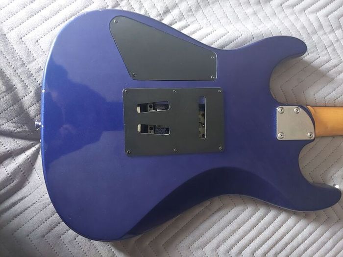Squier by Fender Showmaster