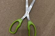 kitchen scissors for herbs