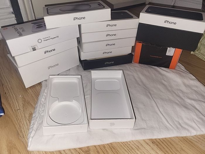 iphone 15 box