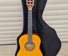 Stagg C430 M NAT Classical Guitar (3/4 Size) with Stagg Gig Ba