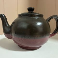Vintage 2 tone Price Kensington teapot