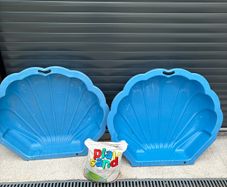 Maxi Shell Sand Box and Sand