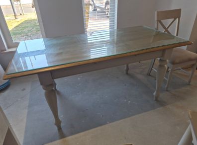 Extendable Kitchen Table and Chairs