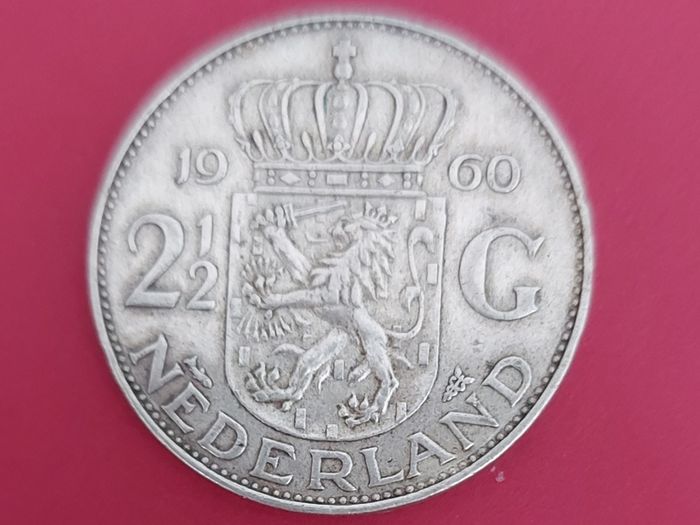 NETHERLANDS 1960 TWO and a HALF Guilders coin in extremley fine condition