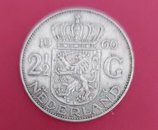 NETHERLANDS 1960 TWO and a HALF Guilders coin in extremley fine condition
