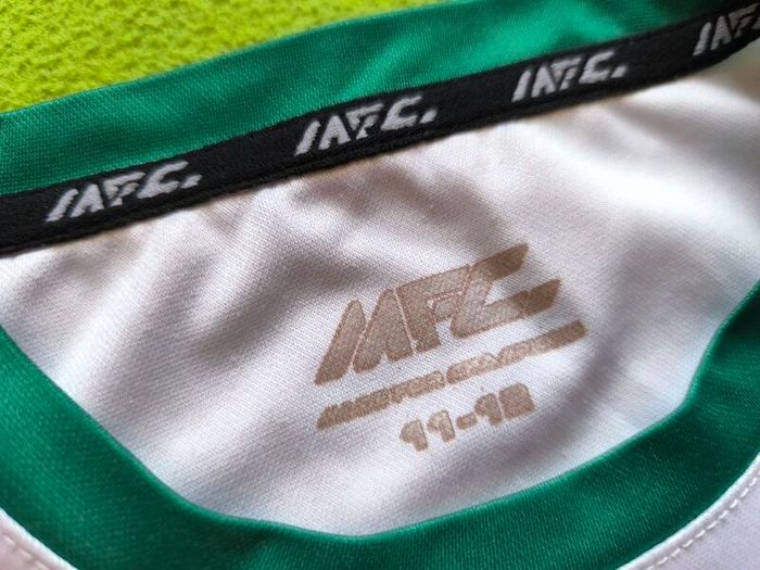 Lucan Sarsfields GAA Jersey Size Age 11/12years