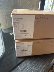 2 x wall lights