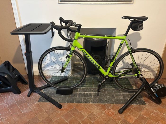 Complete Wahoo Smart Indoor Cycling Setup and Cannondale Road Bike