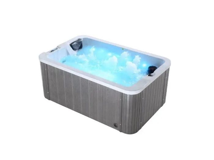 Brand New 3 Person Hot Tub