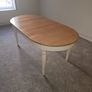 solid table Image 2