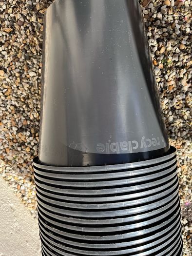 40 Black buckets