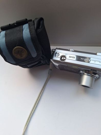 Canon PowerShot A460 digital camera.