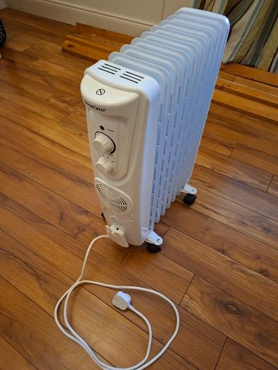 2500 Watt Portable Electric Radiator / Air Blower