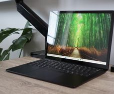 13.5" Microsoft Surface Laptop 5 Black | 16GB RAM | i5-1245U | 19 Battery Cycles
