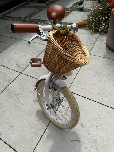 Girls bike