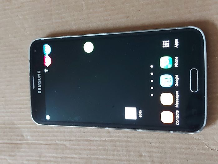Samsung Galaxy S5, 16GB HDD, 4GB Ram,  3 network possibly, excellent cosmetic condition and working fine