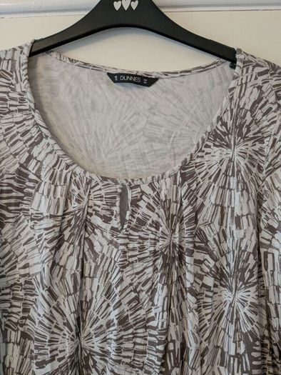 Dunnes dressy top