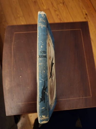 My Five Tigers. The Cats In My Life. By Lloyd Alexander. First Edition 1956.  Hardback With Dustjacket In Good Condition. 37.