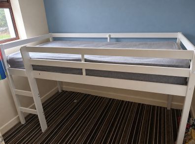 single cabin bed