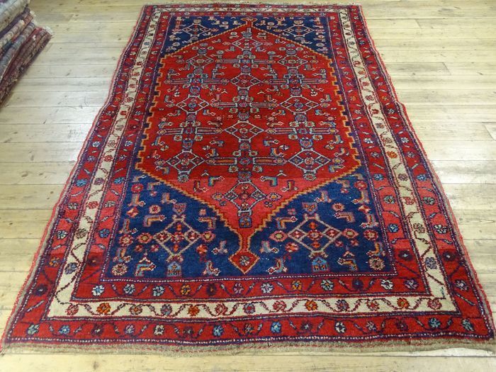 Beautiful Oriental Vintage Carpet/Rug.