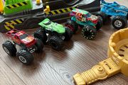 Hot Wheels Monster Trucks Epic Loop