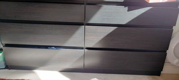 chest of drawers