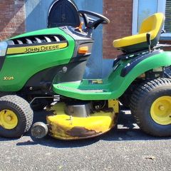 John Deere Ride on Lawnmower