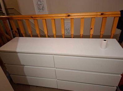 chest of drawers