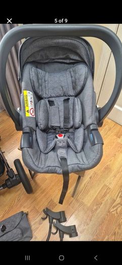 Egg2 Complete Travel System - professionally cleaned prior to selling. Any further questions please ask.