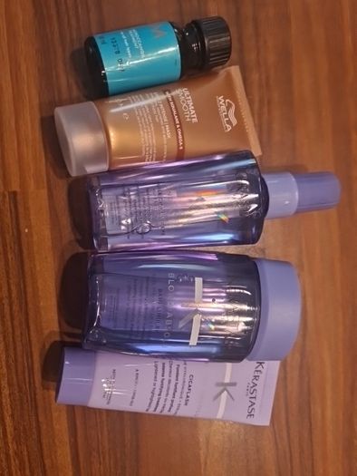 Molton Brown mid sized bottles 50ml each. 4 bottles for 10e