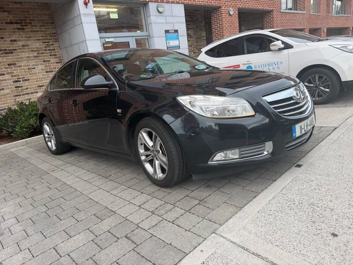 Insignia Sri Auto