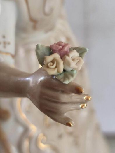 Antique Valencian Fallera porcelain figure