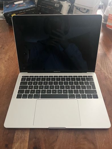 Macbook Pro 2017 13" For Parts