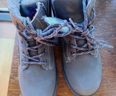 Lily and Dan Boots. (Aldi)