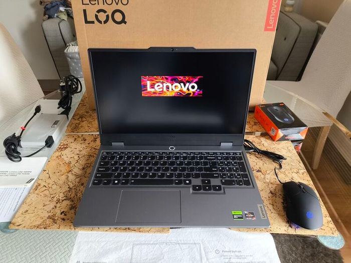 Gaming Laptop Lenovo Loq Ryzen 5 7235HS 4/8 RTX3050 6gb 95w 16gb Ddr5 512GB Nvme 144hz Win11 Rgb
