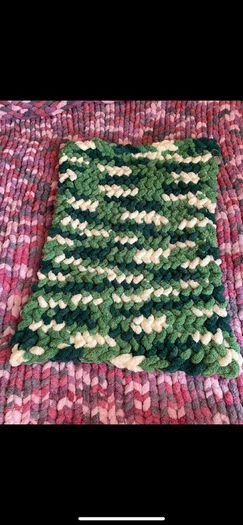 Custom Handmade Chunky Knit Blankets Available