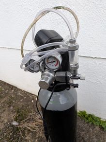 Co2 regulator & bottle