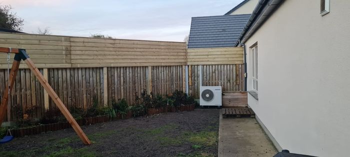 Fencing/wall toppers/Privacy screens
