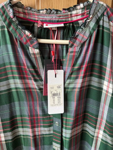 woman's street one top (BRAND NEW)