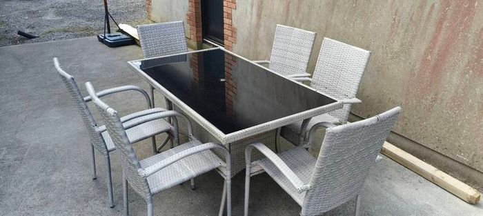 Garden table & 6 chairs