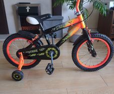 16 inch strike kids bike with stabilisers