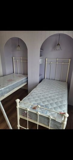 Original Bed Company Edwardian Ivory Children's Beds (Pair) + Mattresses